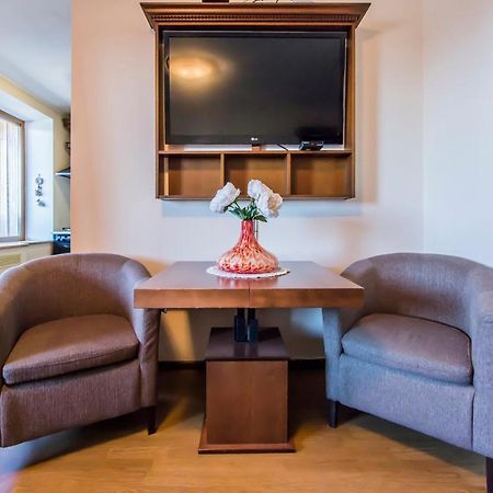 Two-Room Apartments On Maidan Nezavisimosti Kiev Bagian luar foto