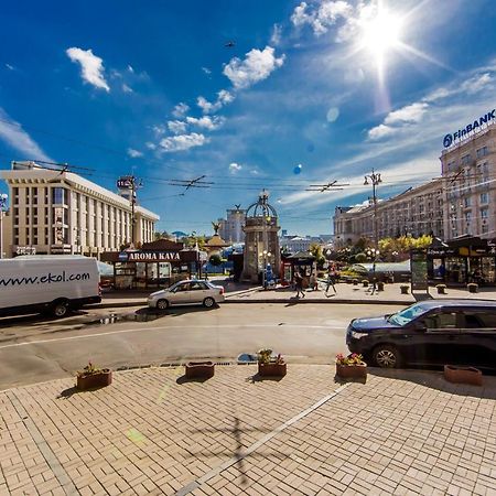 Two-Room Apartments On Maidan Nezavisimosti Kiev Bagian luar foto