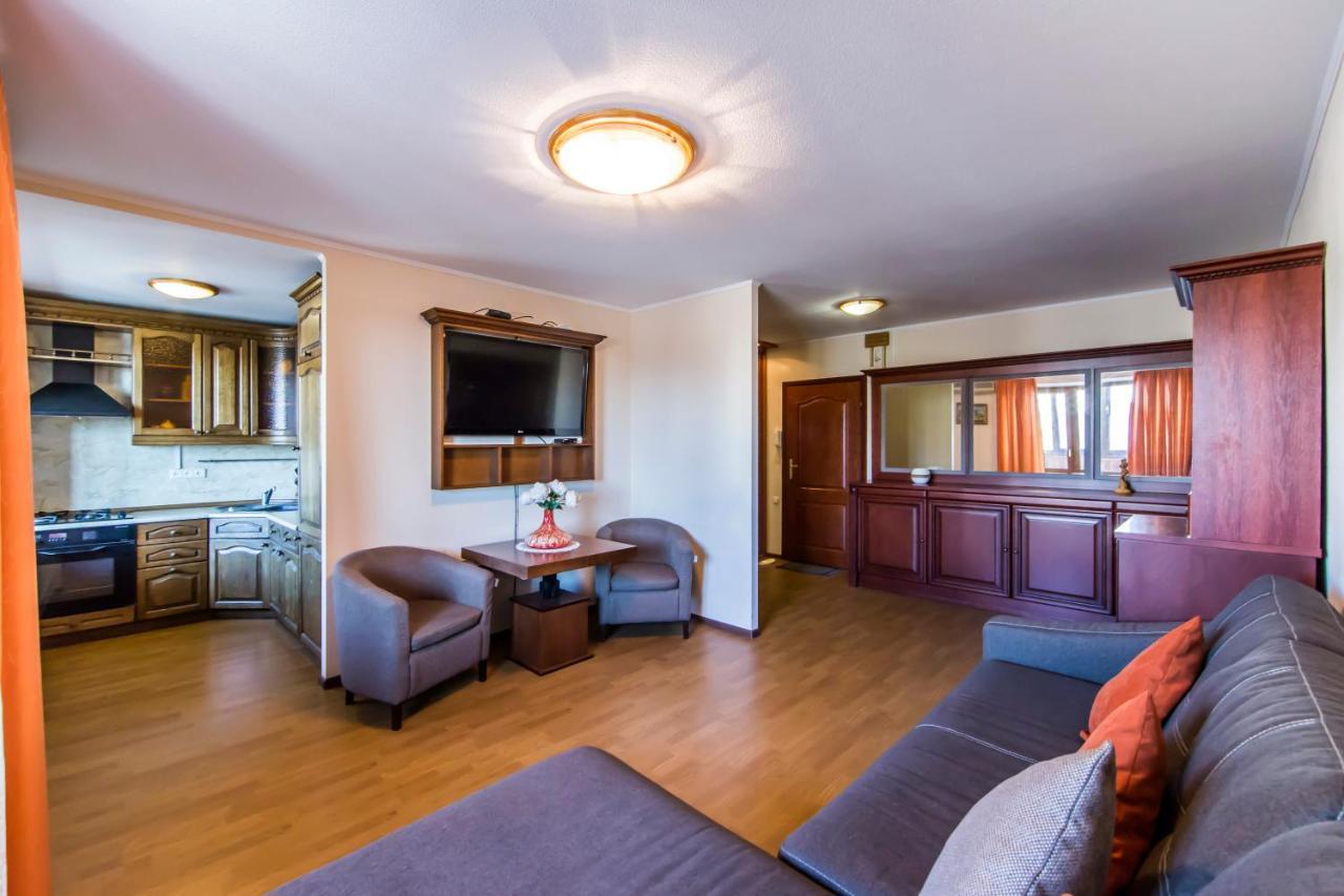 Two-Room Apartments On Maidan Nezavisimosti Kiev Bagian luar foto