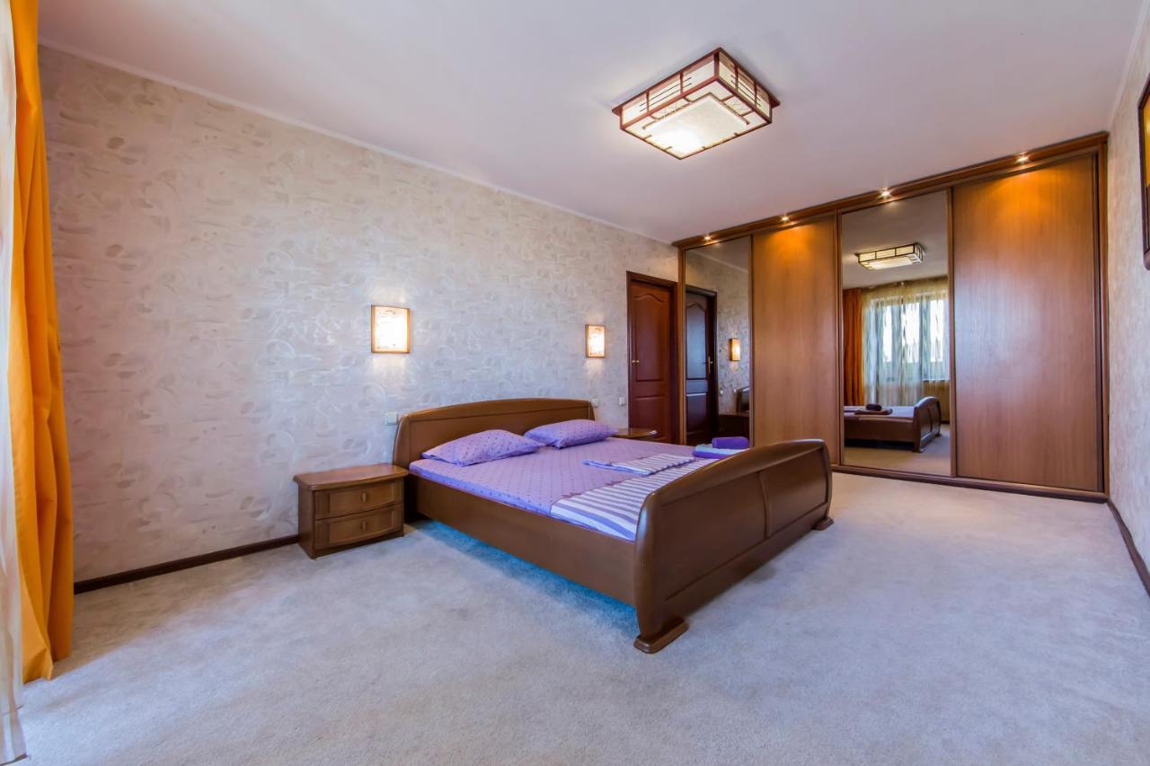 Two-Room Apartments On Maidan Nezavisimosti Kiev Bagian luar foto