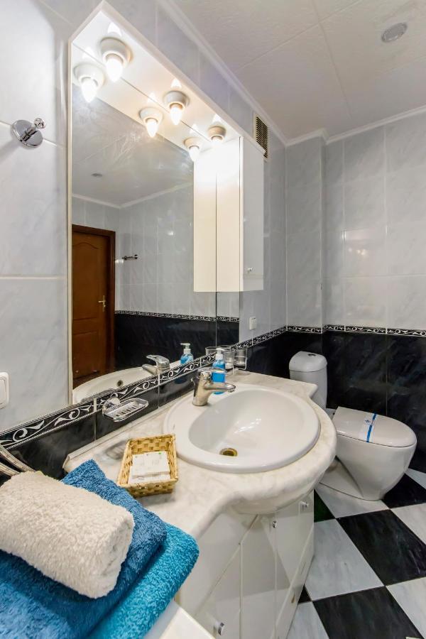 Two-Room Apartments On Maidan Nezavisimosti Kiev Bagian luar foto